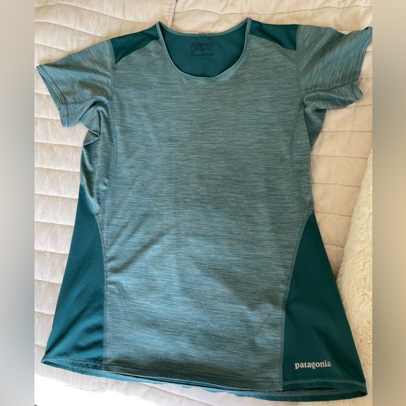Patagonia Women’s Airchaser Teal Short Sleeve Mesh Back Shirt - Picture 1 of 5